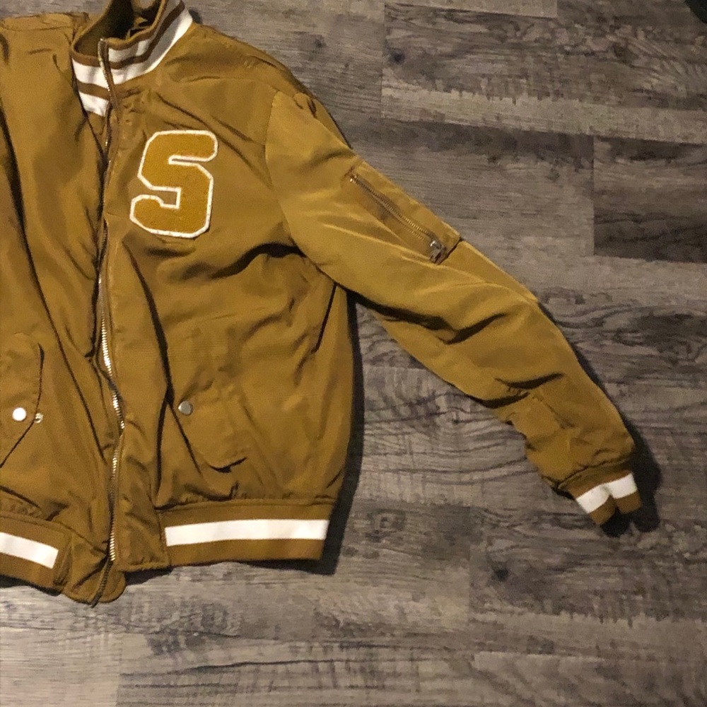 Forever 21 Varsity Jacket Size Medium